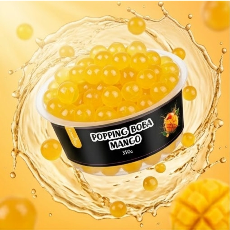 Popping Boba Mango 350g na tle owocowego splash – soczyste perełki mango