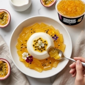 Deser panna cotta z dodatkiem Natate Coco Marakuja 350g i świeżej marakui