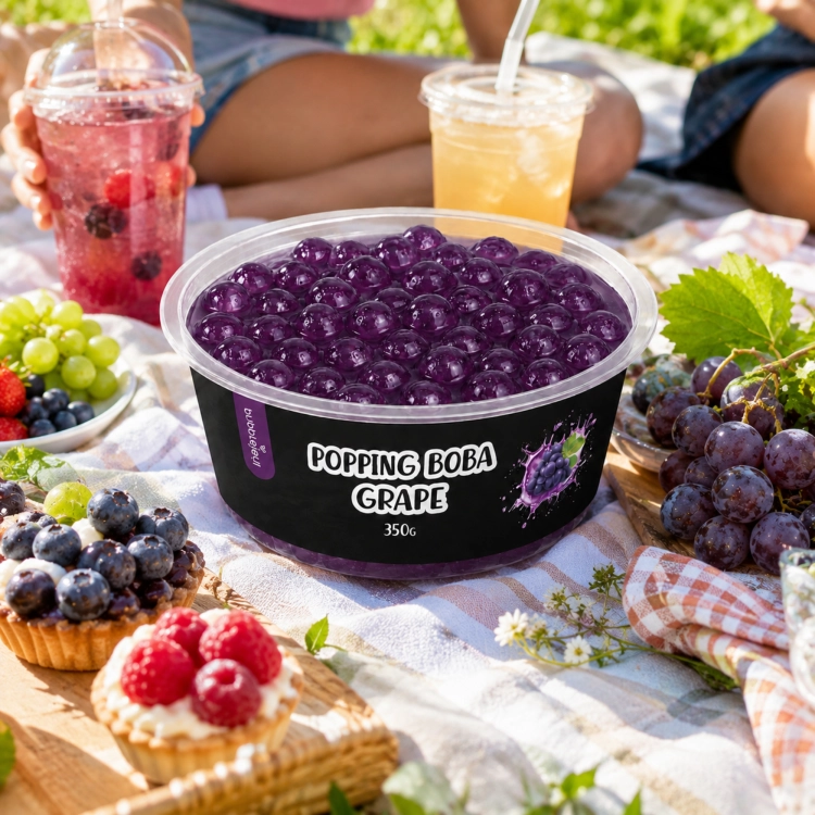 bubblejoy-popping-boba-winogrono-grape-350g-10-piknik-na-trawie.jpg.png